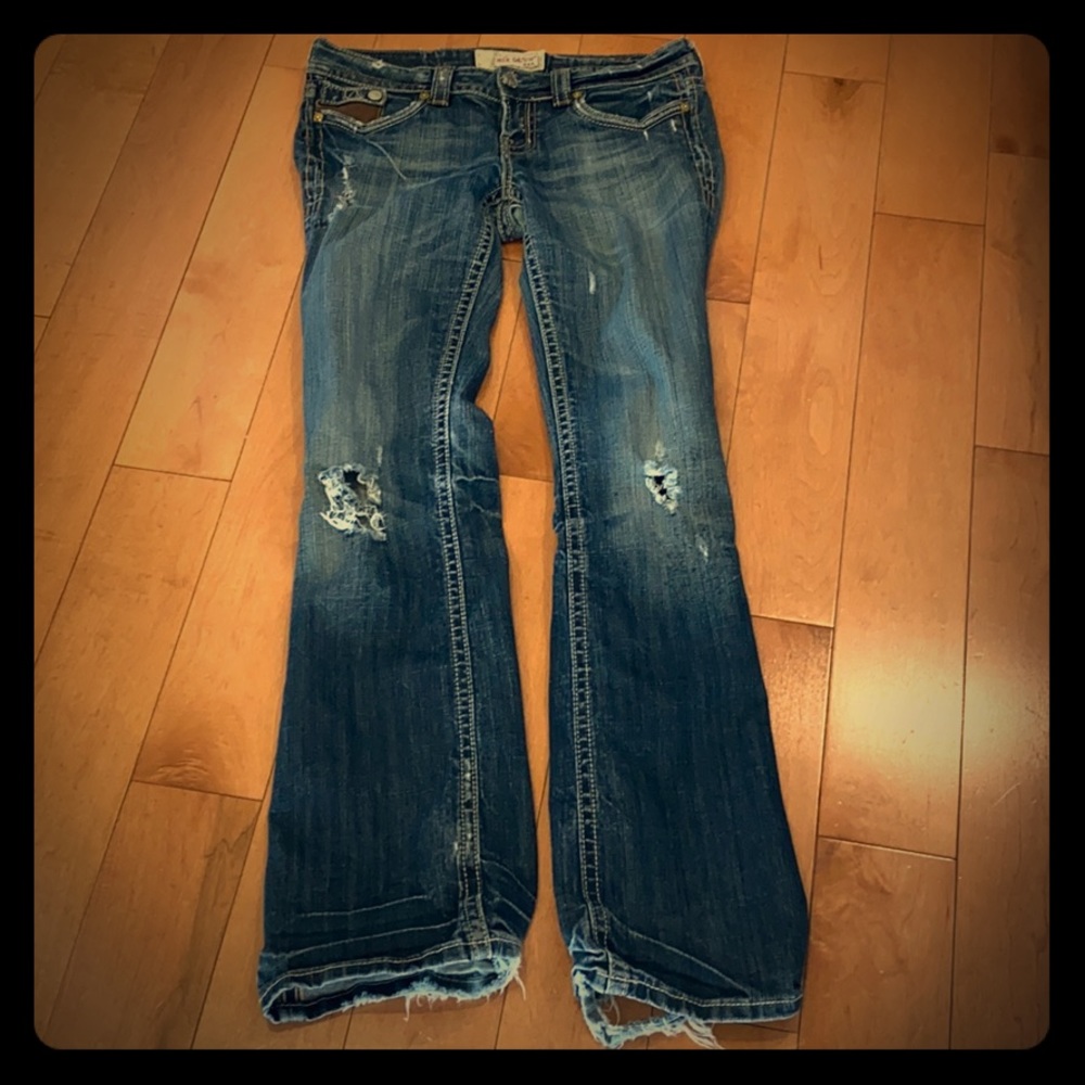 MEK “Boulder” Distressed Style Jeans